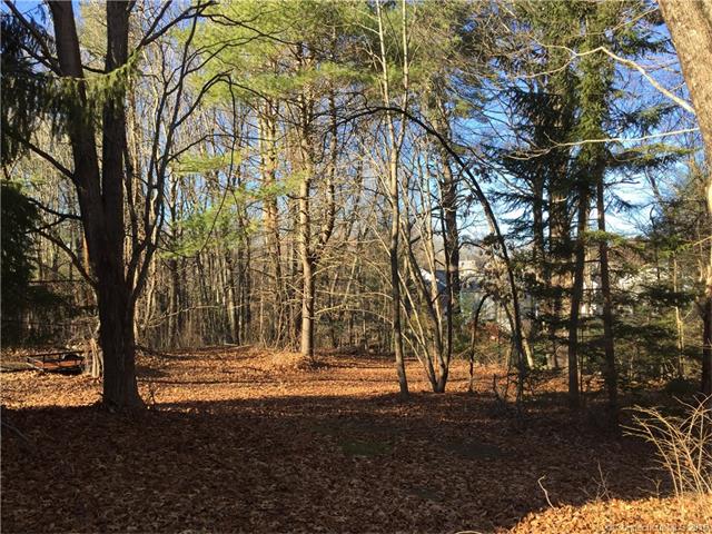 32 Willington Ave, Stafford, CT 06076