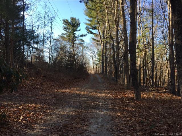 32 Willington Ave, Stafford, CT 06076