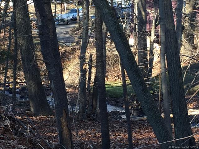 32 Willington Ave, Stafford, CT 06076