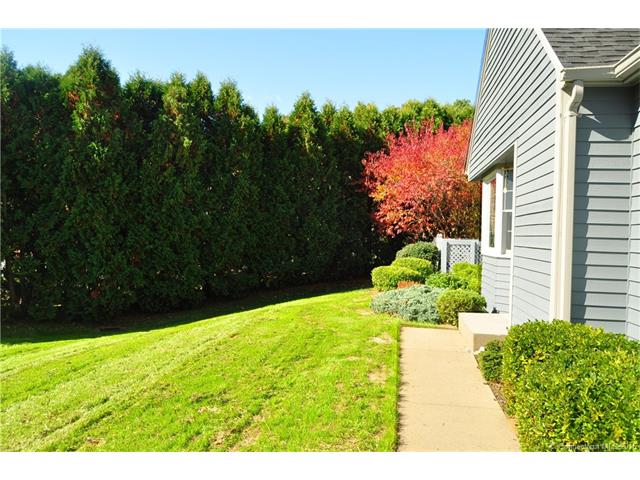 46 Edgewood St Unit 85, Stafford, CT 06076