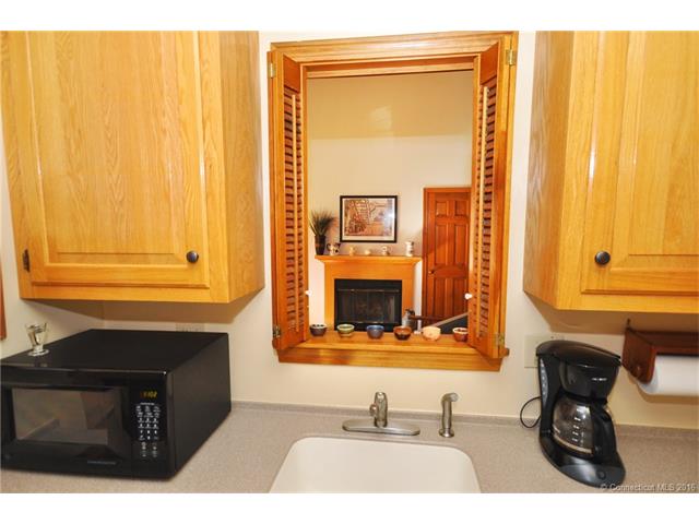 46 Edgewood St, Stafford, CT 06076