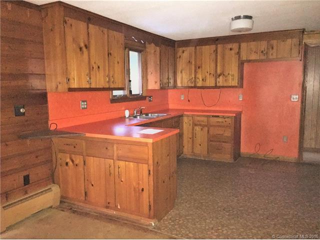 60 Mashapaug Rd, Union, CT 06076