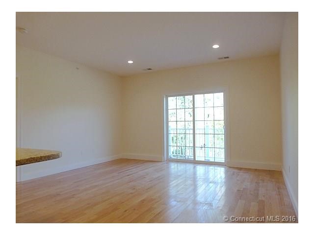 390 2G Boston Neck Rd, Suffield, CT 06078