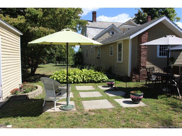 19East St S, Suffield, CT 06078