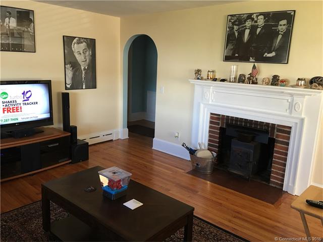 1026 East St North, Suffield, CT 06078