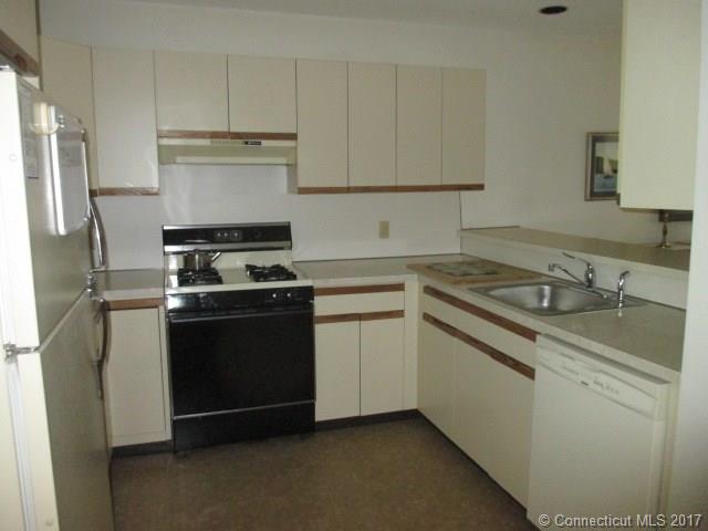 220 Bass Ln, Suffield, CT 06078