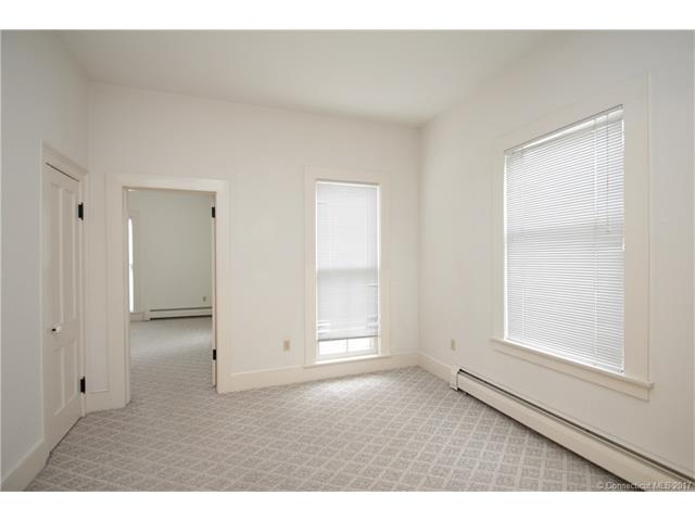 28Day Ave, Suffield, CT 06078