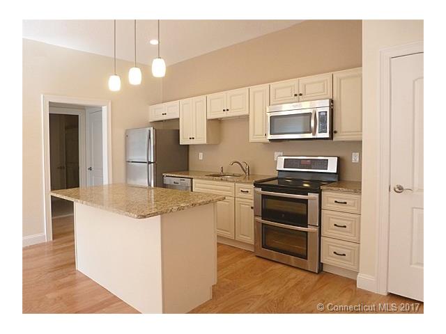 390 1F Boston Neck Rd, Suffield, CT 06078