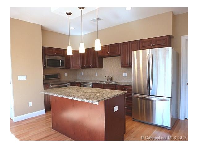 390 1F Boston Neck Rd, Suffield, CT 06078