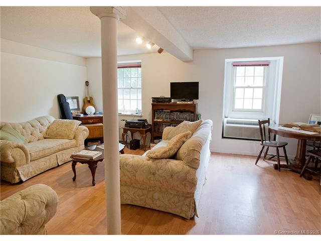 22Main Street Ext #A3, Simsbury, CT 06081