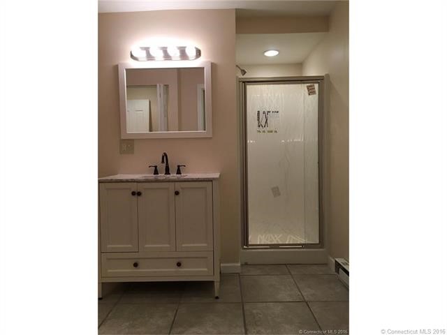 12Martin St, Enfield, CT 06082
