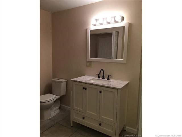 12Martin St, Enfield, CT 06082