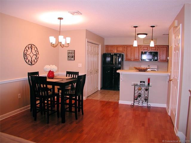 212Ashmead Commons #212, Enfield, CT 06082