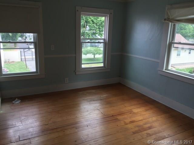 44 Walnut St, Enfield, CT 06082