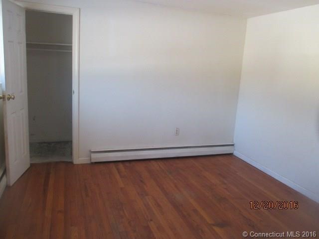 39Roosevelt Blvd, Enfield, CT 06082