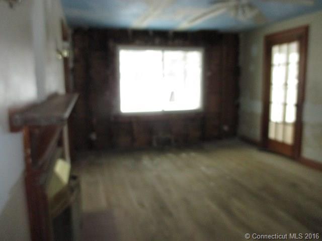 12 Jefferson St, Enfield, CT 06082