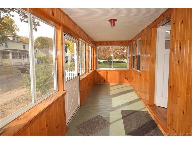 17Carl St, Enfield, CT 06082