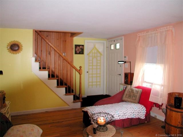 2Ohear Avenue, Enfield, CT 06082