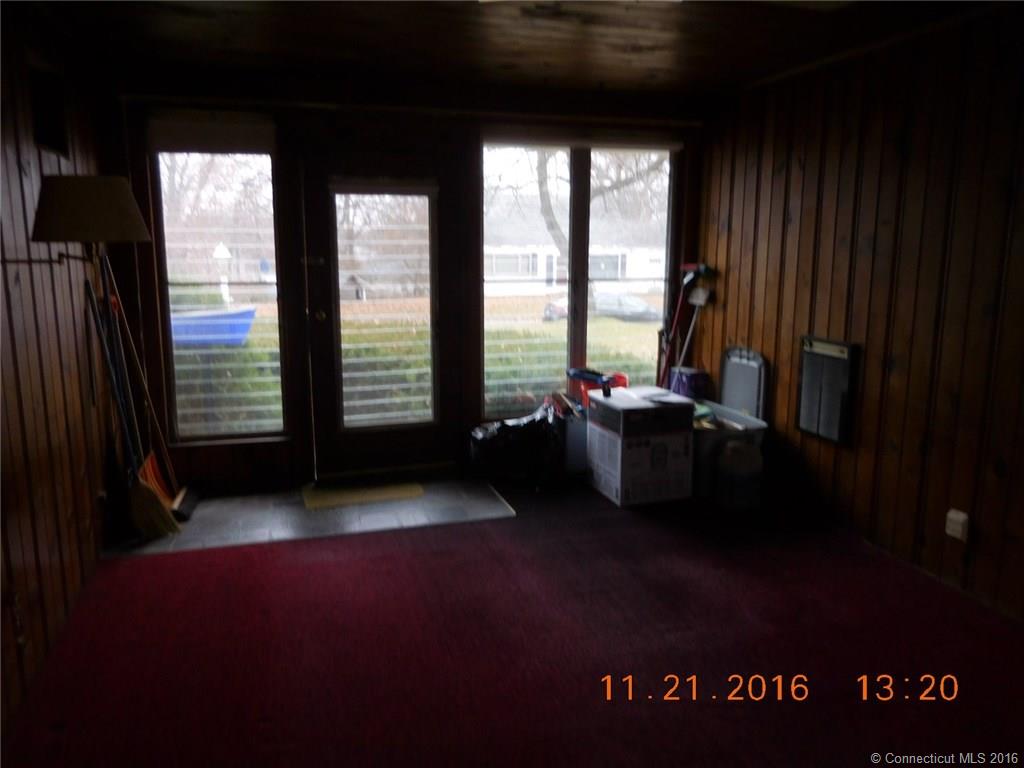 12 Debbie Ln, Enfield, CT 06082