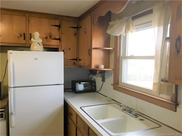 2Stephen Dr, Enfield, CT 06082