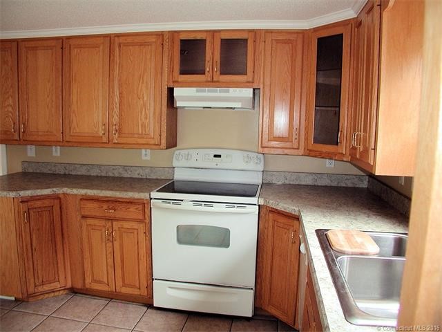 10Ridgefield Road, Enfield, CT 06082