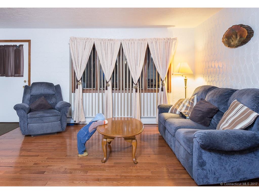 37 Arbor Rd, Enfield, CT 06082