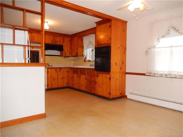 10Lovely Dr, Enfield, CT 06082