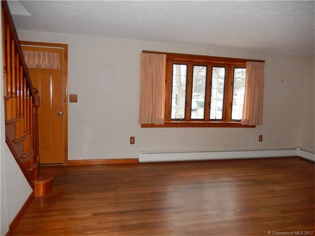 10Lovely Dr, Enfield, CT 06082