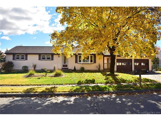 8Luster Ln, Enfield, CT 06082