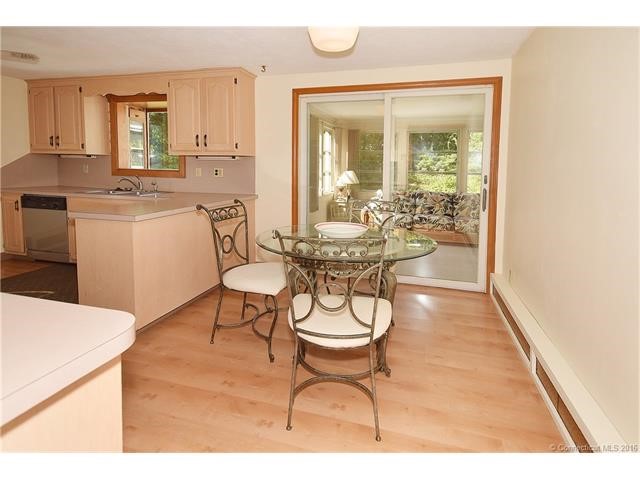 8Astra St, Enfield, CT 06082