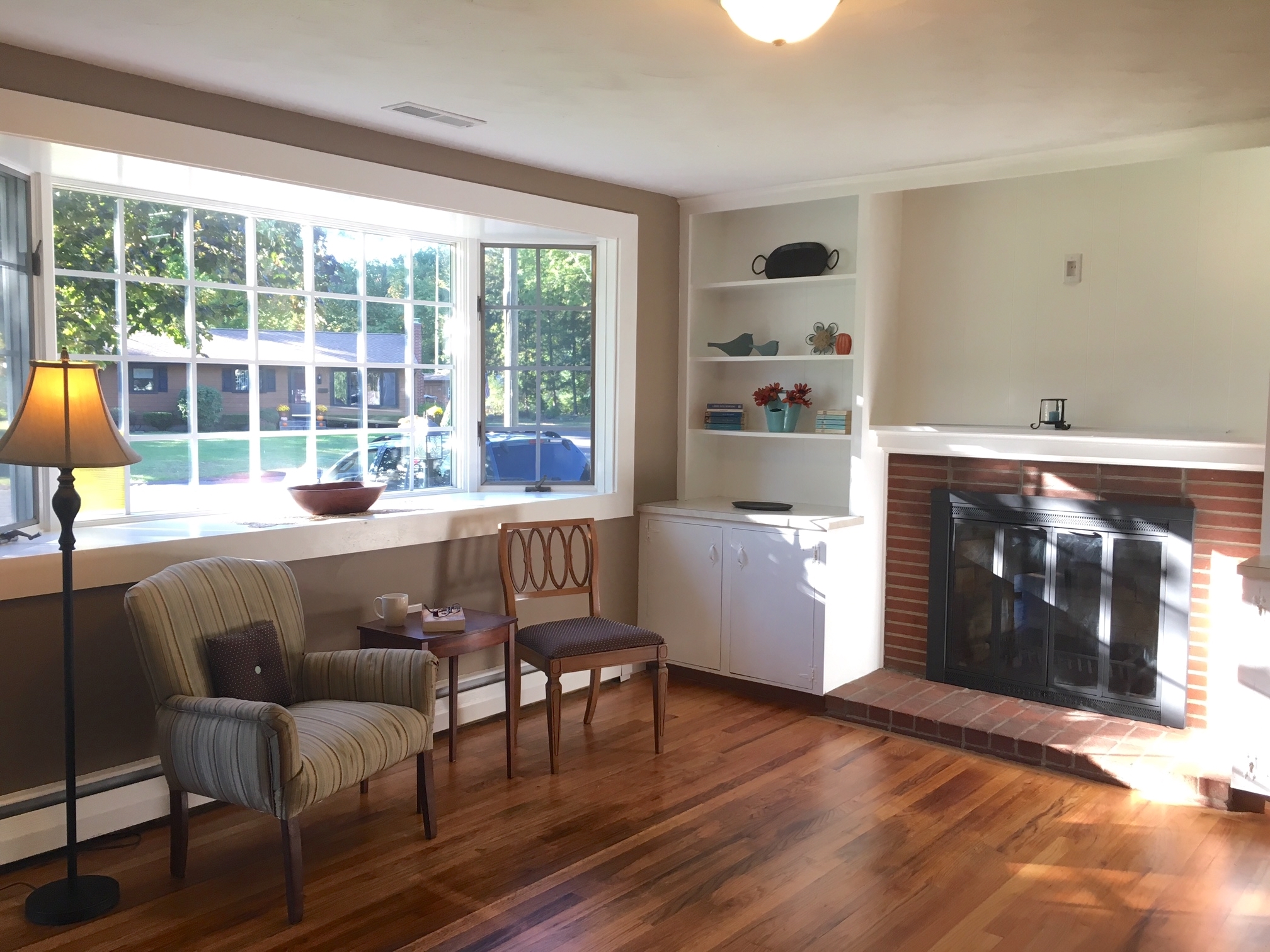 4 Carney Rd, Enfield, CT 06082