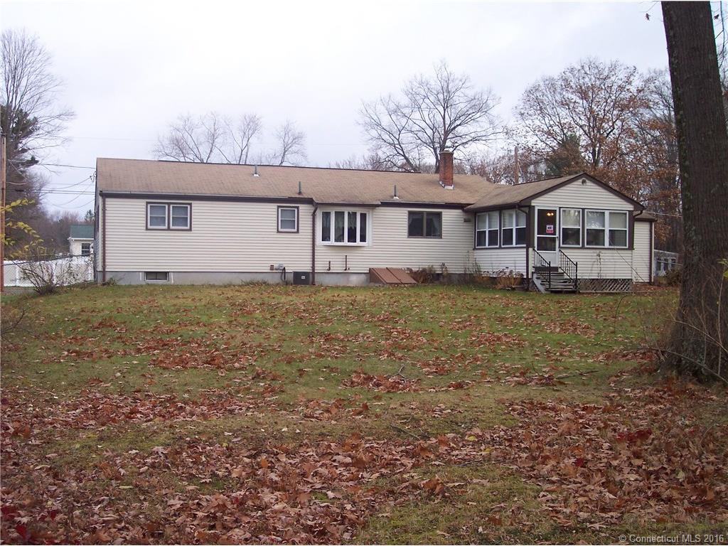 8 Ann St, Enfield, CT 06082