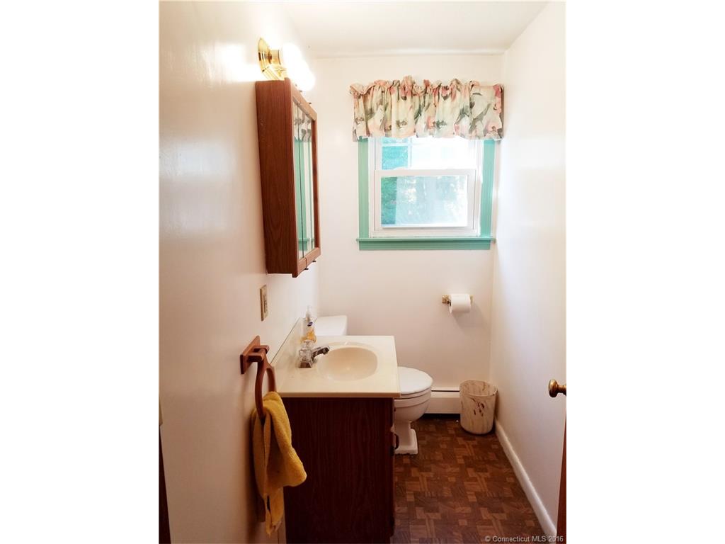 16 Dorothy St, Enfield, CT 06082