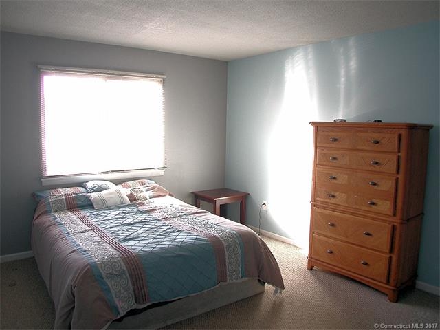 8Bradley Circle #G #G, Enfield, CT 06082
