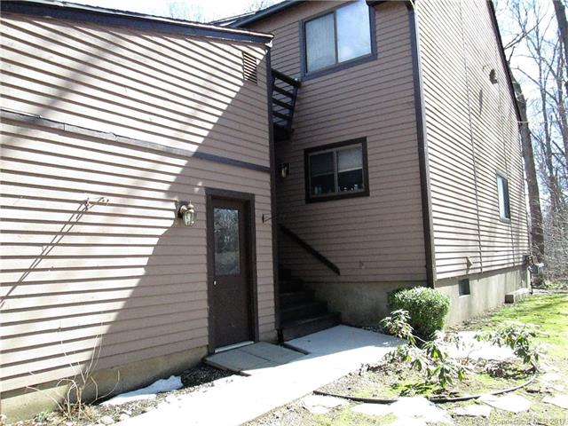 96Wynwood Dr #96, Enfield, CT 06082