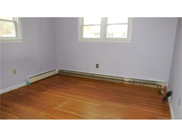 23 Arrow St, Enfield, CT 06082