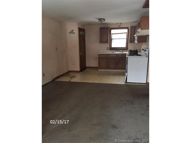 3 Roberts Rd, Enfield, CT 06082