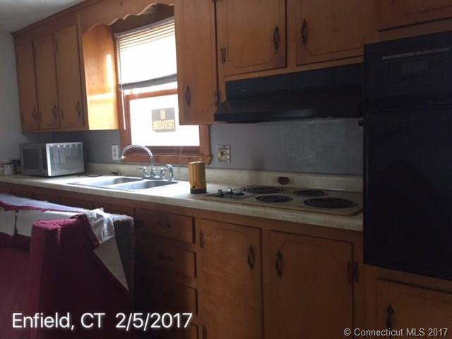 3 Roberts Rd, Enfield, CT 06082