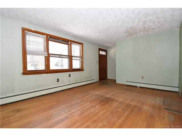 6 Shaft Dr, Enfield, CT 06082