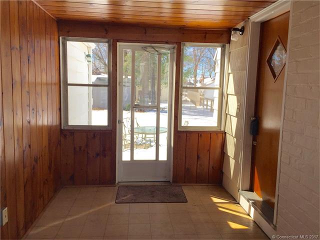 6 Homestead Dr, Enfield, CT 06082