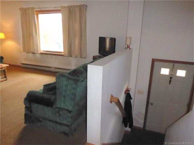 2.5 Bridges Rd, Enfield, CT 06082