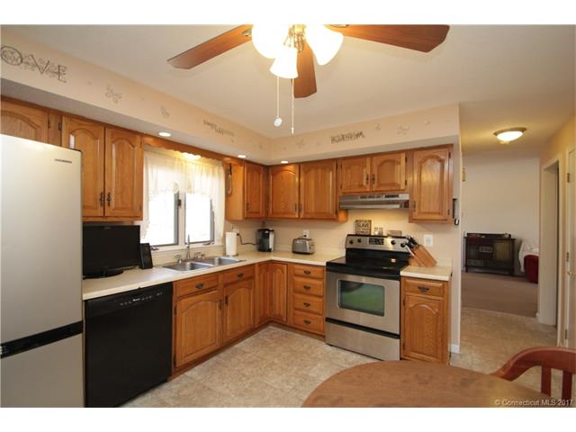 71Belmont Ave, Enfield, CT 06082