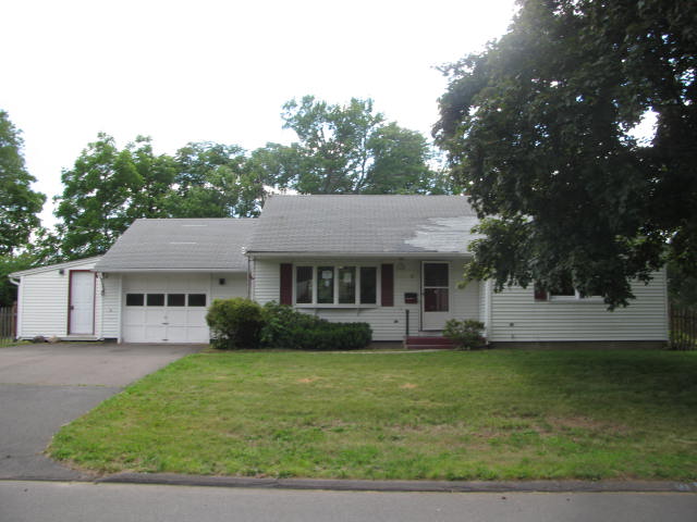 17 Holiday LaneEnfield, CT, 06082Hartford County