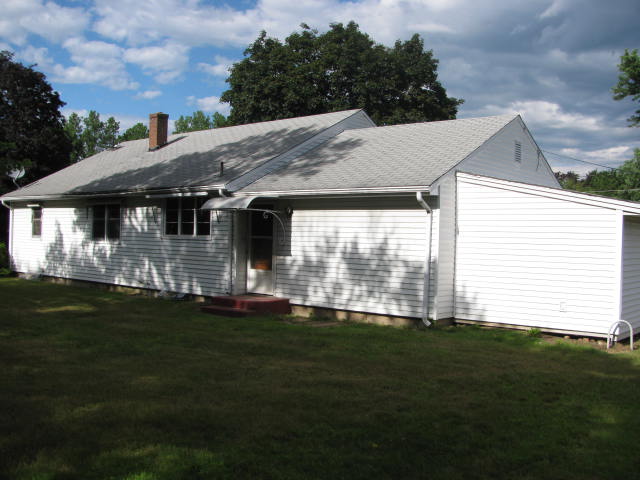 17 Holiday LaneEnfield, CT, 06082Hartford County