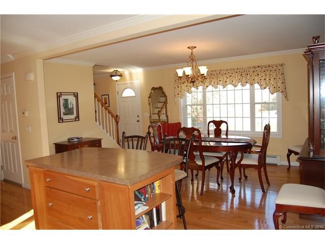 14Rolling Meadow Dr, Tolland, CT 06084