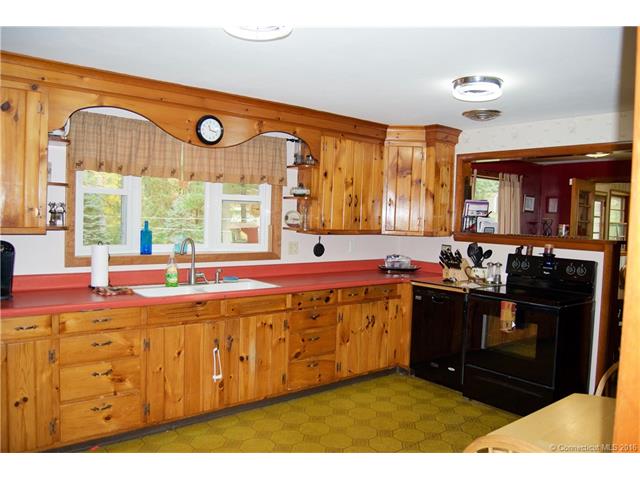 16 Russell Dr, Tolland, CT 06084