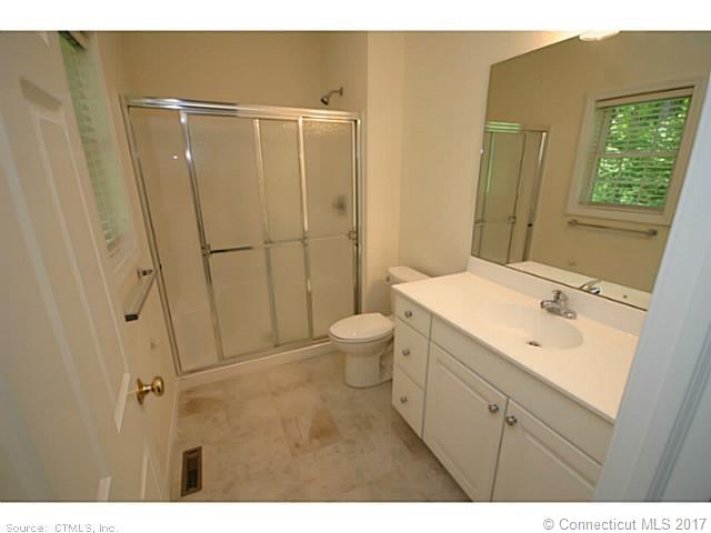 39 Belvedere Dr, Tolland, CT 06084