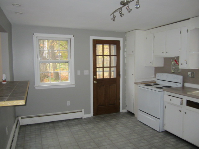 45 Glenn DrTolland, CT, 06084Tolland County