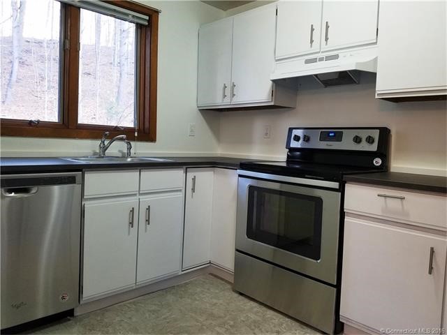 1730 D Farmington Ave, Farmington, CT 06085