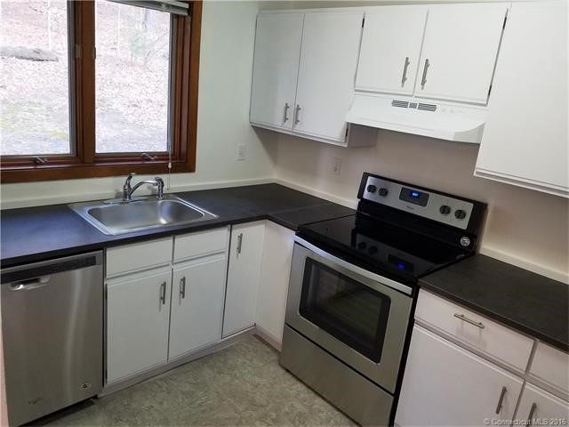 1730 D Farmington Ave, Farmington, CT 06085